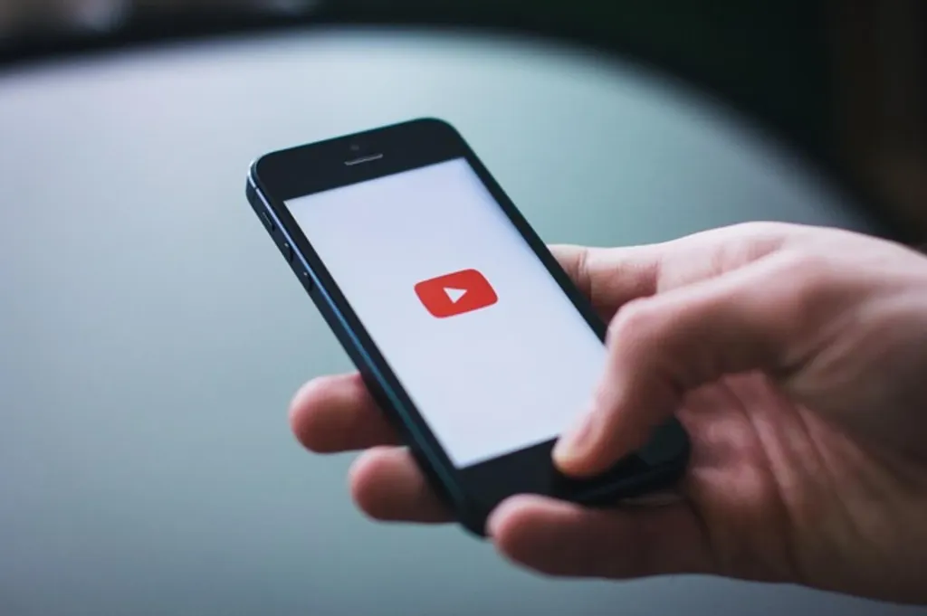 How To Become a YouTuber